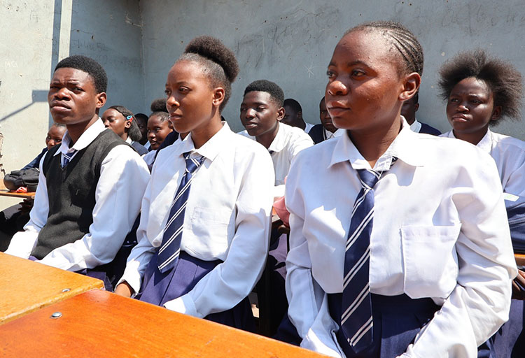 Young people participating in entrepreneurship training